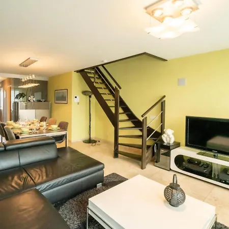 Lautrec-3 By Interhome *